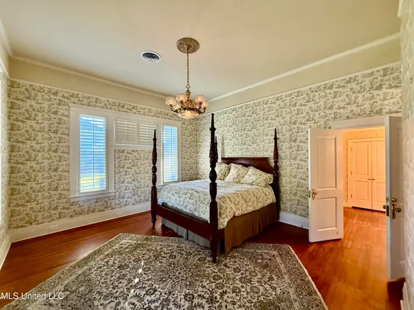 $345,000 | 123 Grand Avenue, Yazoo City, MS 39194