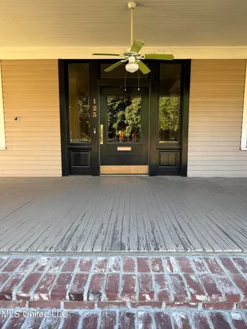 $350,000 | 123 Grand Avenue, Yazoo City, MS 39194