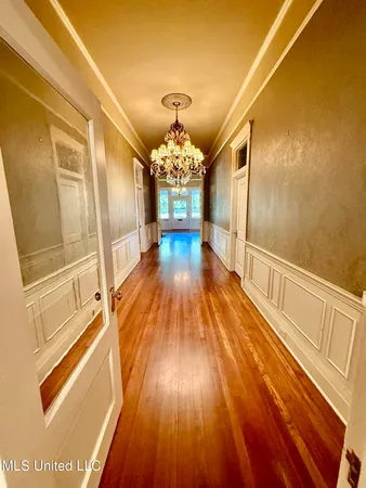 $345,000 | 123 Grand Avenue, Yazoo City, MS 39194