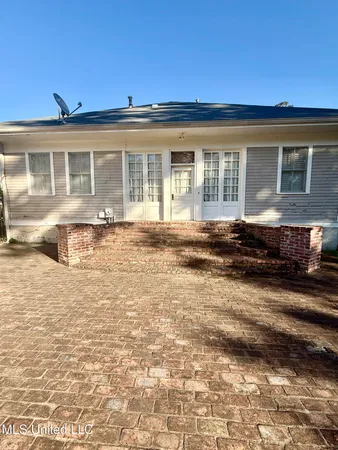 $345,000 | 123 Grand Avenue, Yazoo City, MS 39194