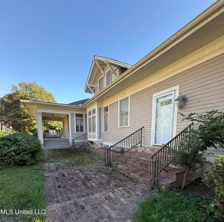 $345,000 | 123 Grand Avenue, Yazoo City, MS 39194