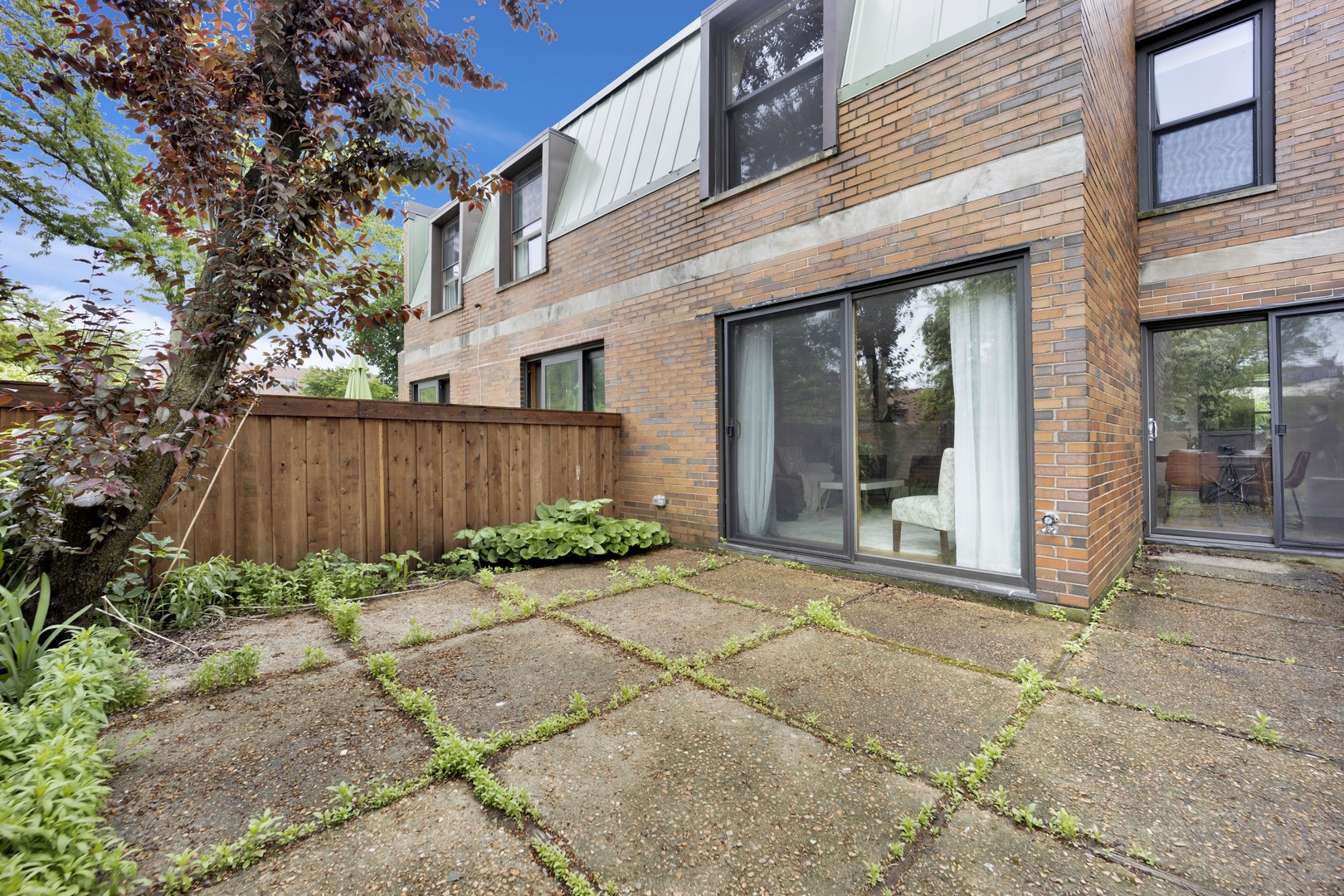 1252 West Westgate Terrace Chicago, IL 60607 - Photo 18 of 24 a view of porch with wooden fence
