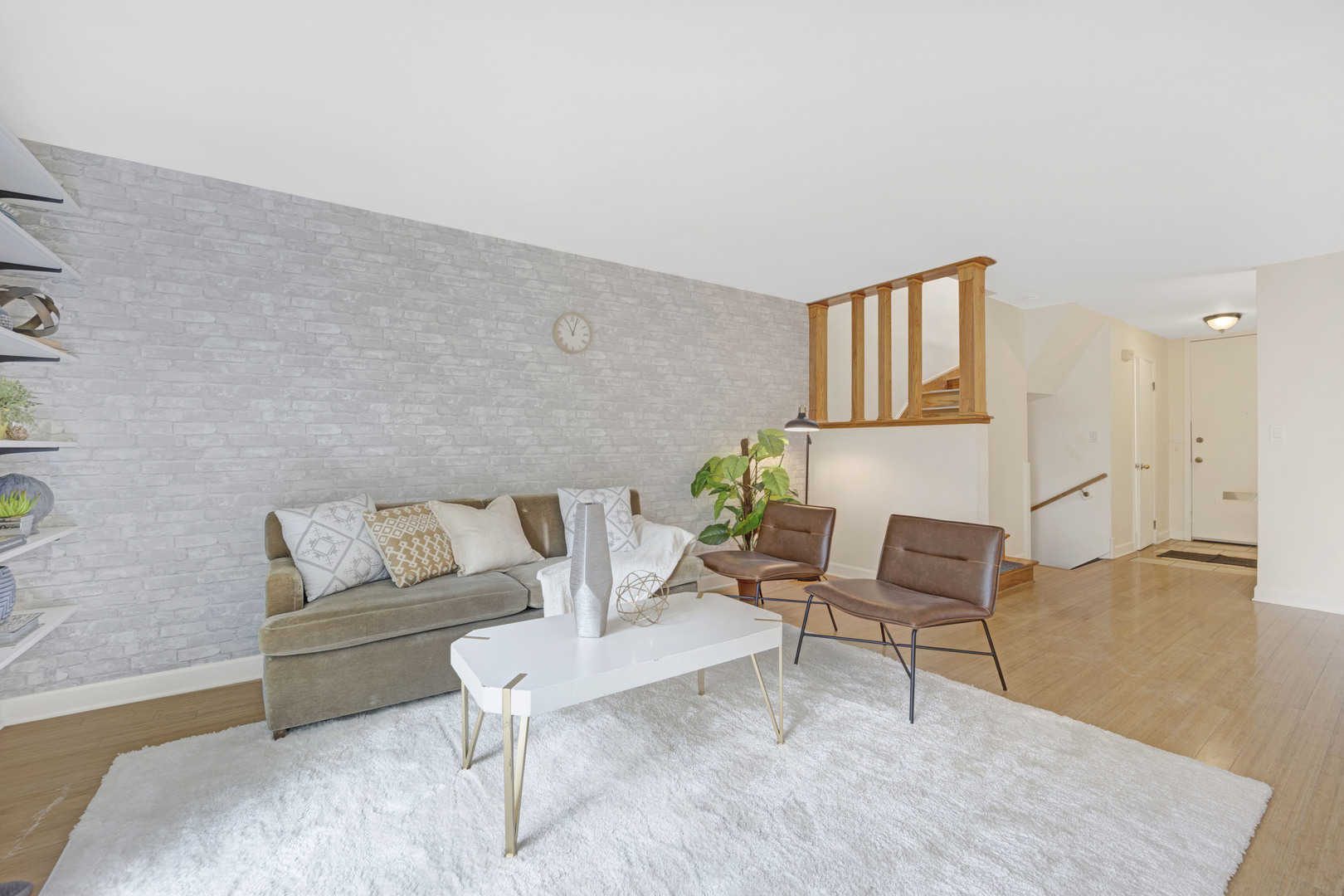 1252 West Westgate Terrace Chicago, IL 60607 - Photo 2 of 24 a living room with furniture and a rug