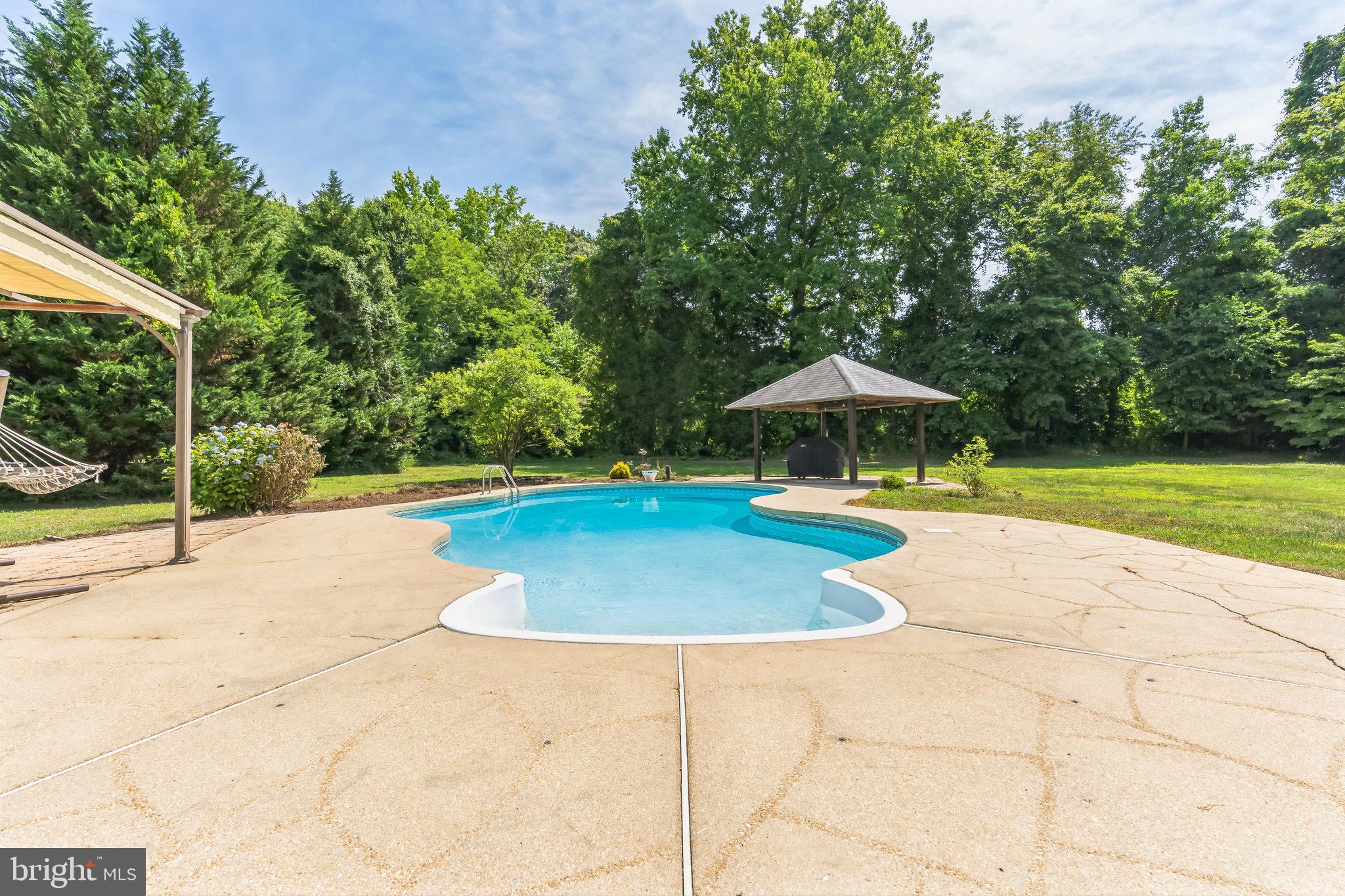 7035 Decoy Drive Owings, MD 20736 - Photo 14 of 61 Salt Water Pool