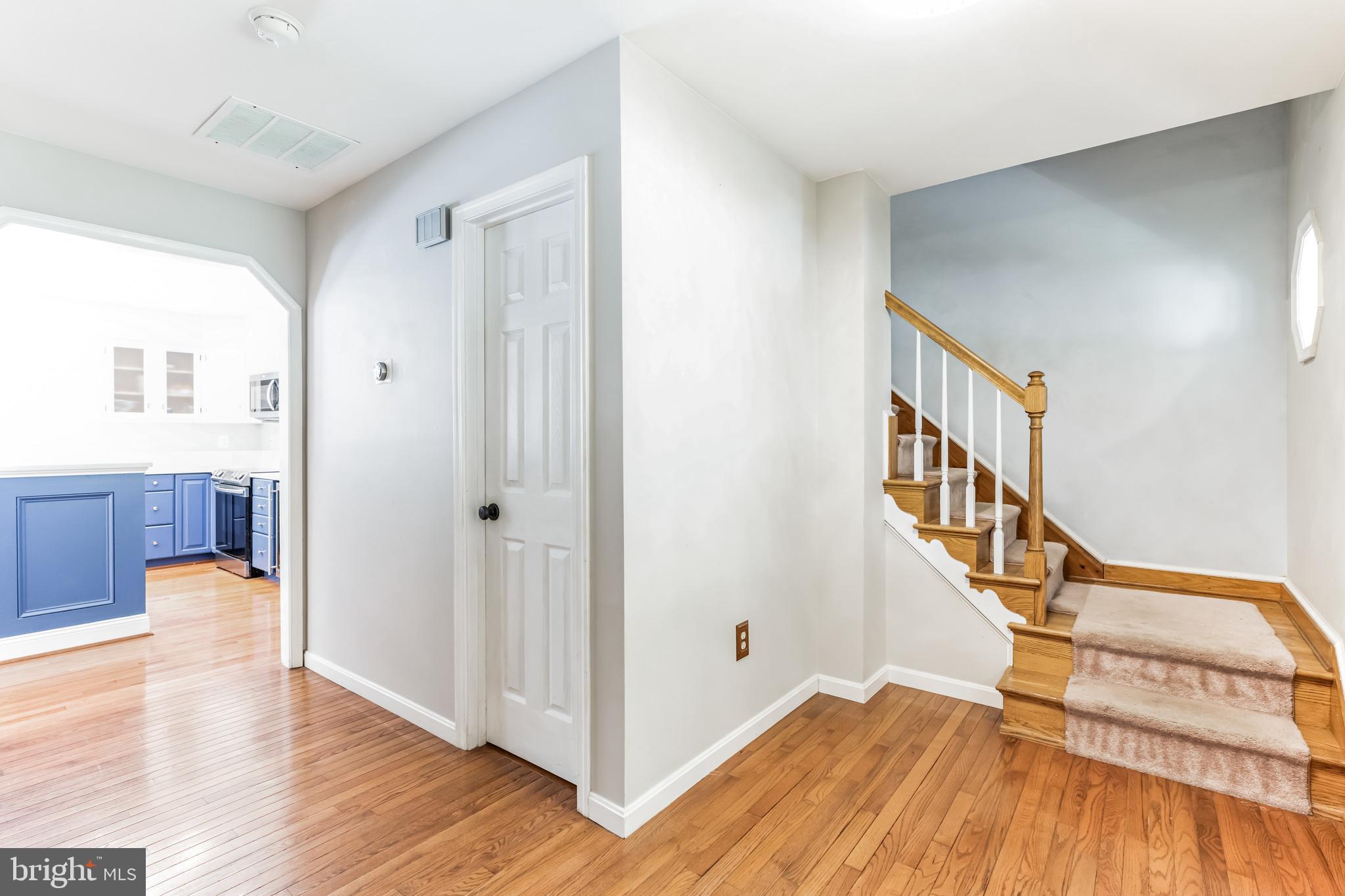 7035 Decoy Drive Owings, MD 20736 - Photo 23 of 61 Foyer