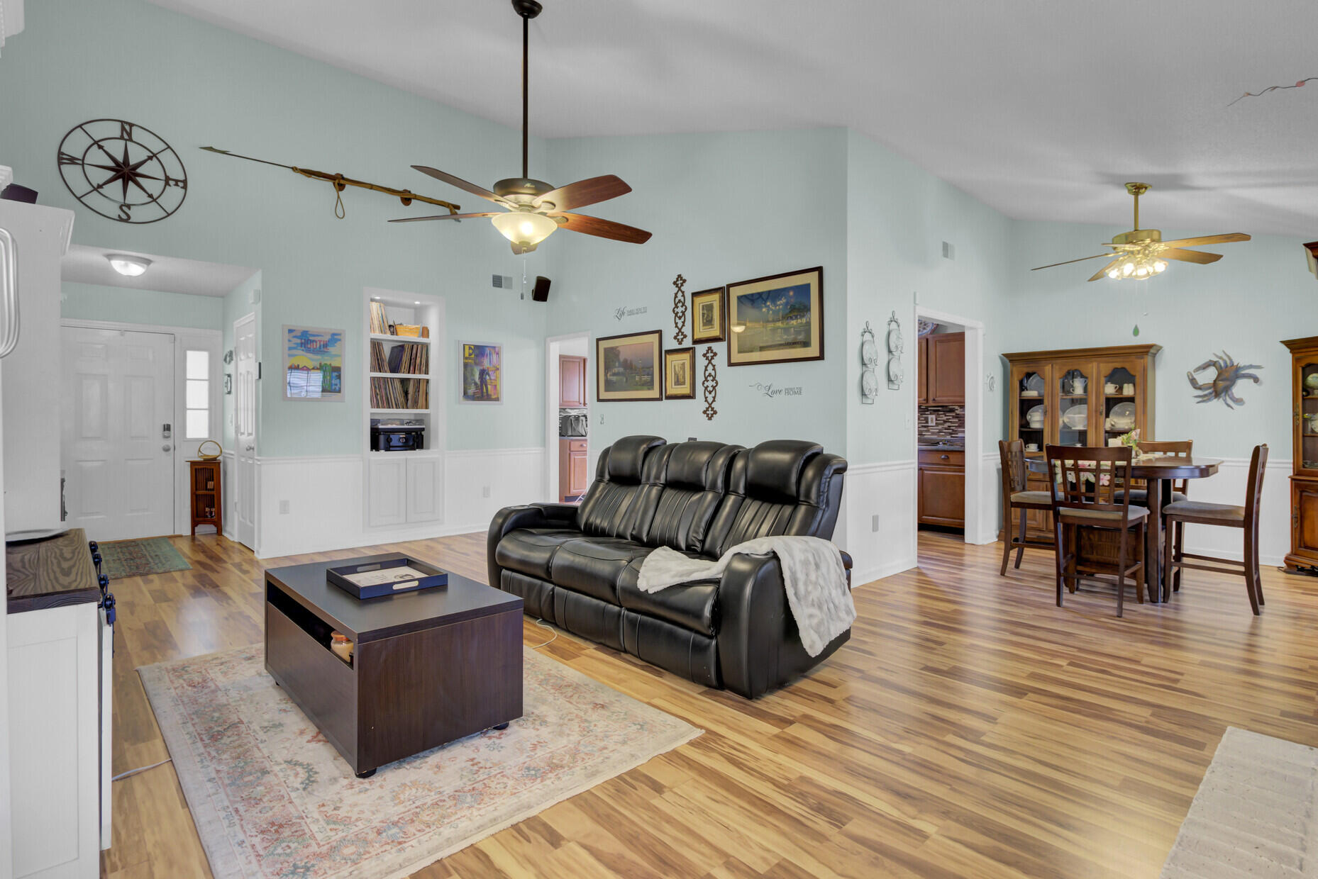 8325 Longridge Road North Charleston, SC 29418 - Photo 5 of 20 Living Room 2