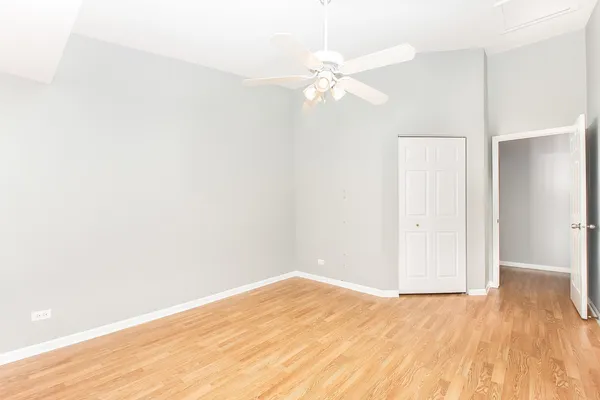 $1,800 | 798 North Gary Avenue, Unit 210, Carol Stream, IL 60188