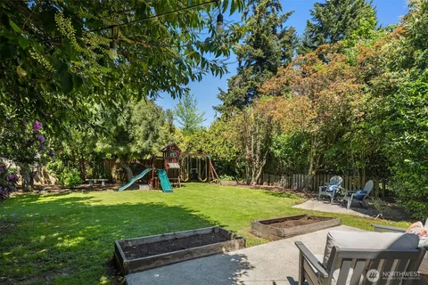 $925,000 | 3242 Northeast 98th Street, Seattle, WA 98115