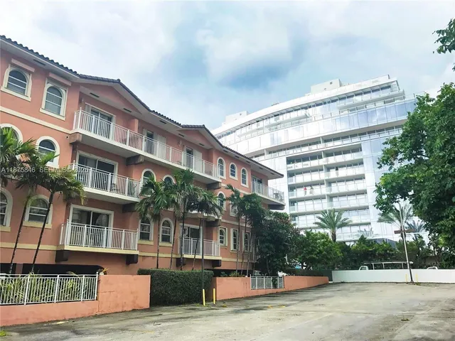 $4,900 | 9008 Collins Avenue, Unit 402, Surfside, FL 33154