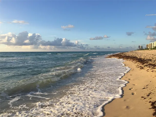 $4,900 | 9008 Collins Avenue, Unit 402, Surfside, FL 33154