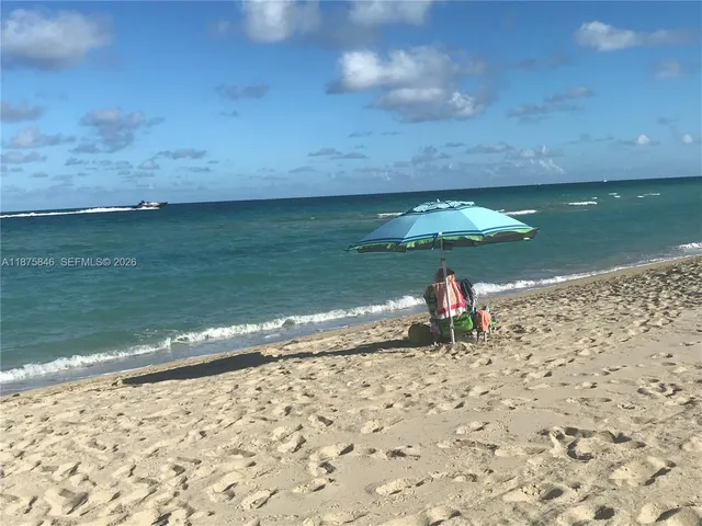 $4,900 | 9008 Collins Avenue, Unit 402, Surfside, FL 33154