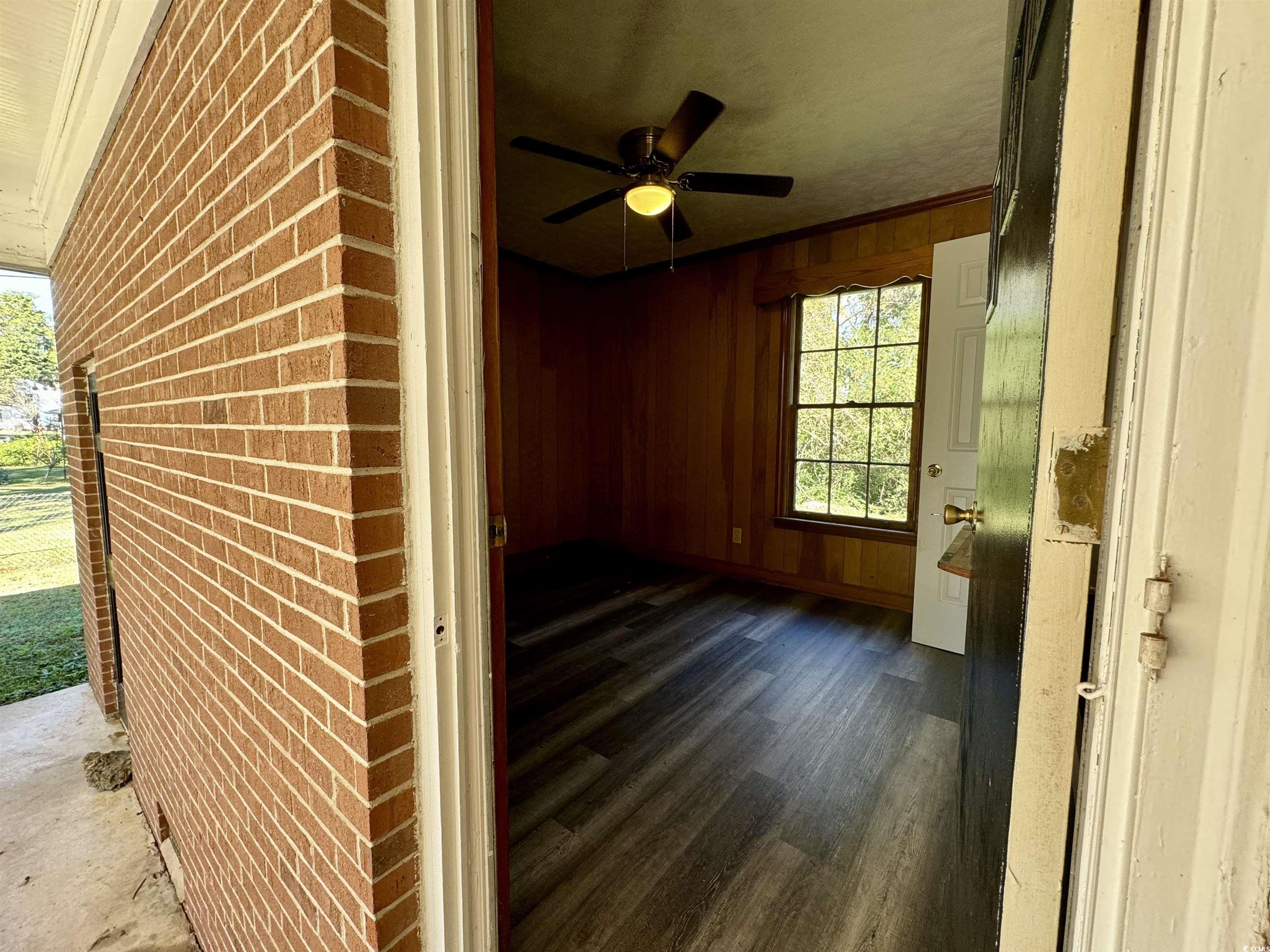 409 North Main Street Hemingway, SC 29554 - Photo 22 of 27 Interior space with ceiling fan