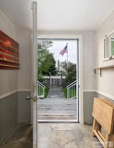 $750,000 | 750 West 200 Road North, Blackfoot, ID 83221