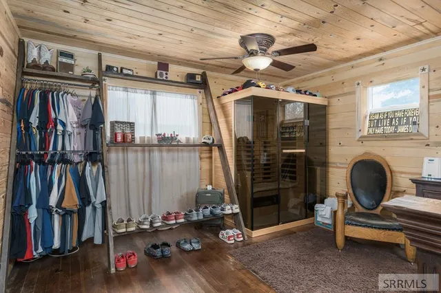 $750,000 | 750 West 200 Road North, Blackfoot, ID 83221