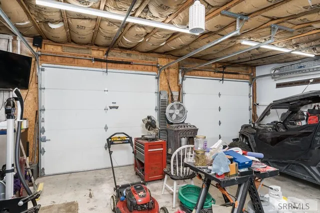 $750,000 | 750 West 200 Road North, Blackfoot, ID 83221