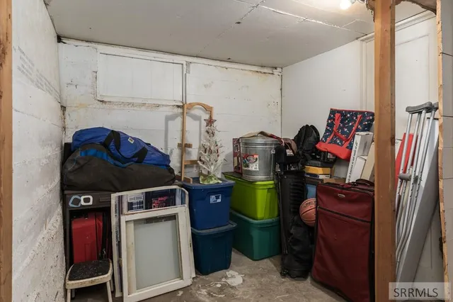 $750,000 | 750 West 200 Road North, Blackfoot, ID 83221