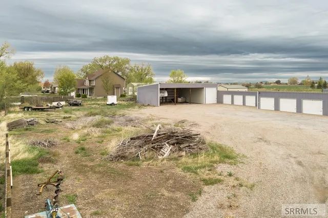 $750,000 | 750 West 200 Road North, Blackfoot, ID 83221