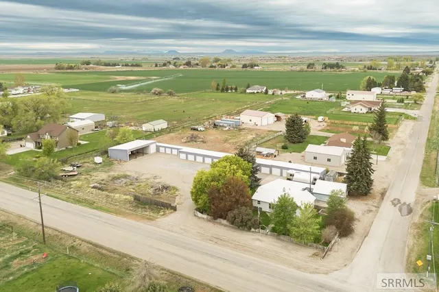 $750,000 | 750 West 200 Road North, Blackfoot, ID 83221