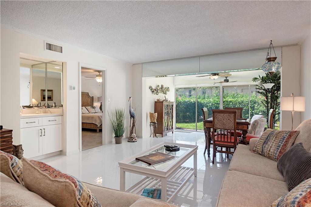 4155 Crayton Road, Unit 109 Naples, FL 34103 - Photo 5 of 21