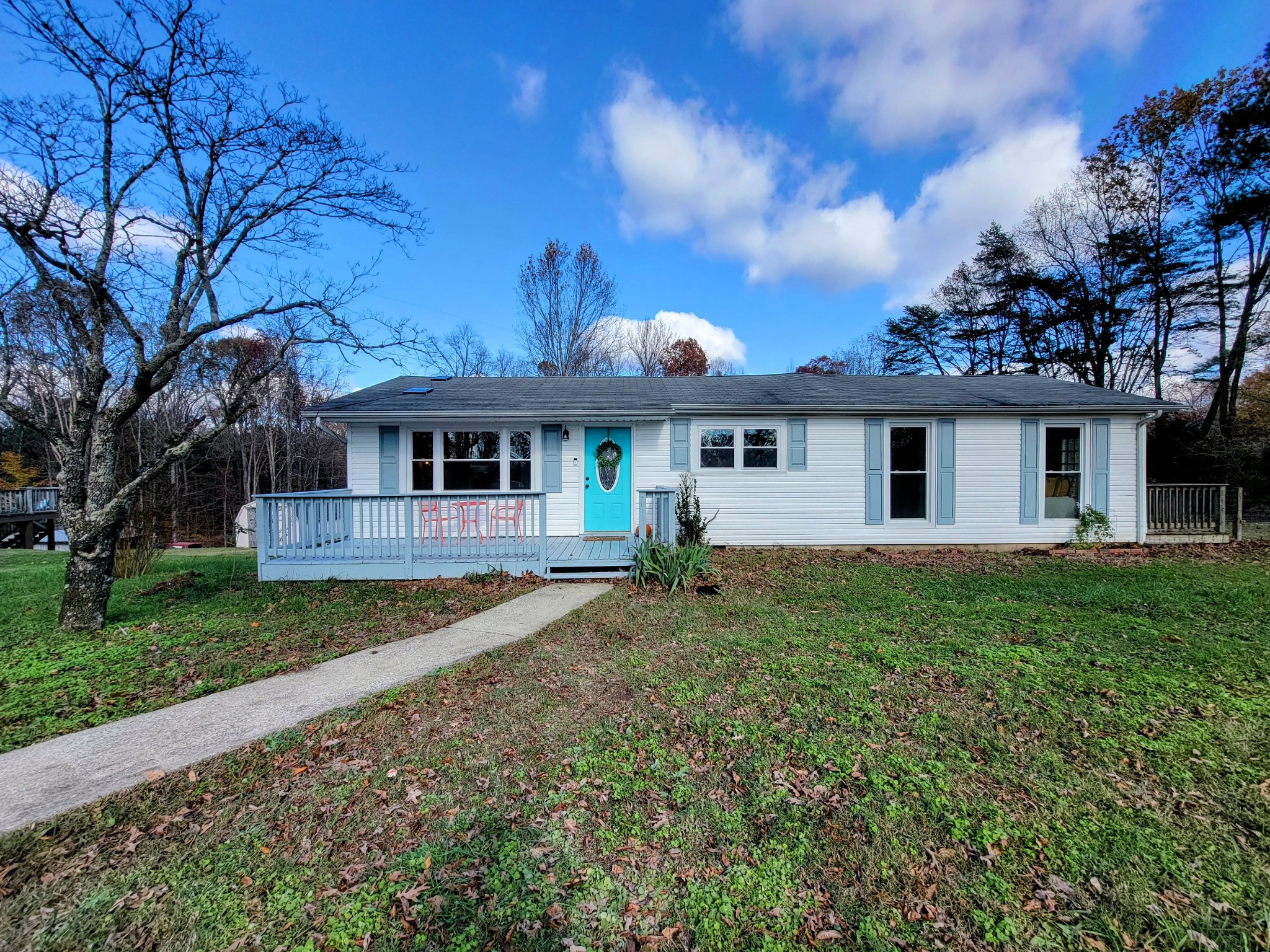 185 B Y Brown Road Charlotte, TN 37036 - Photo 1 of 52 front view of a house with a garden