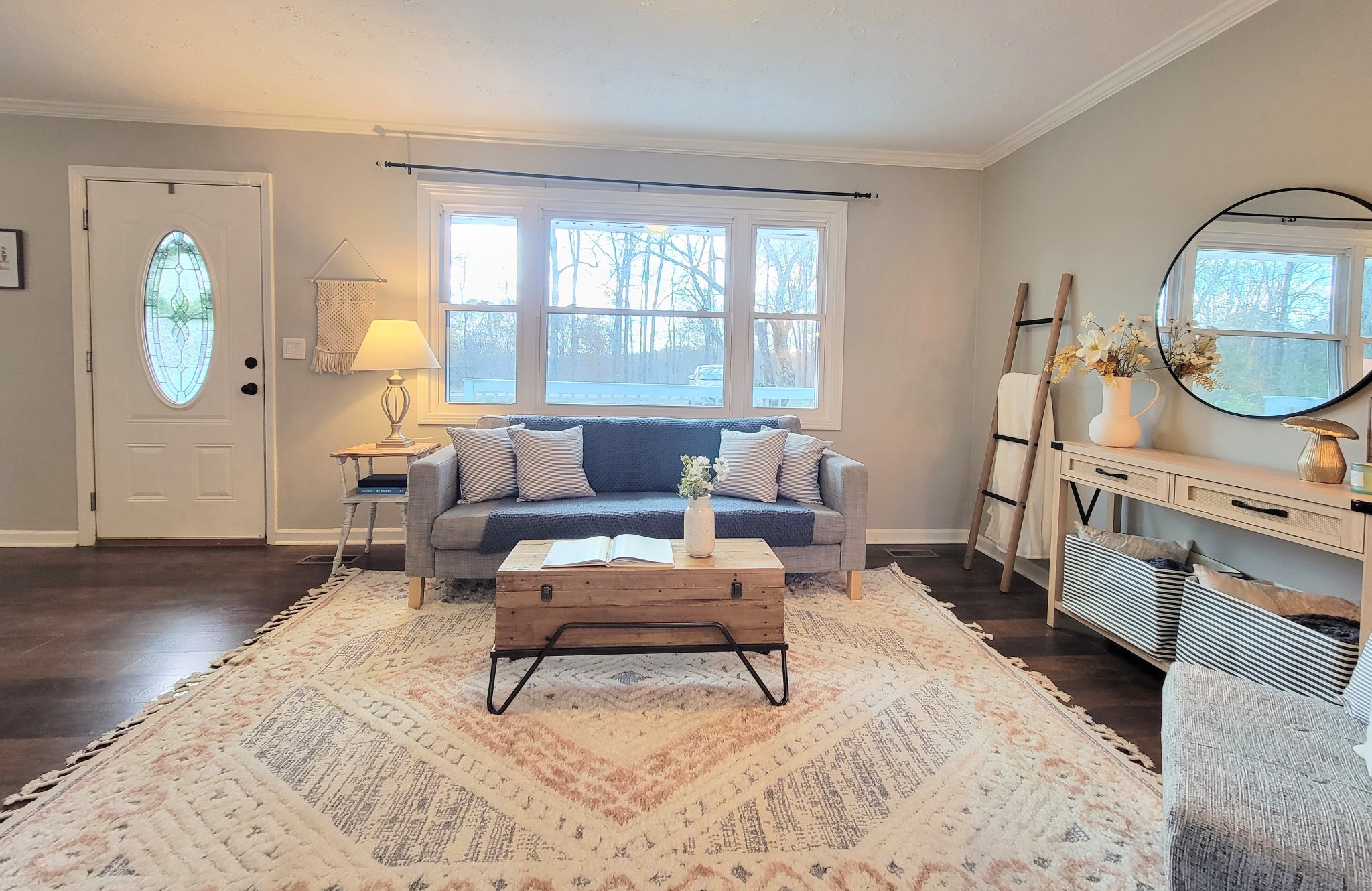 185 B Y Brown Road Charlotte, TN 37036 - Photo 12 of 52 a living room with furniture