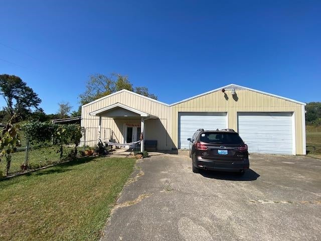 4085 Wingfield Church Road Bowling Green, KY 42101 - Photo 1 of 1 Gallery Image 1