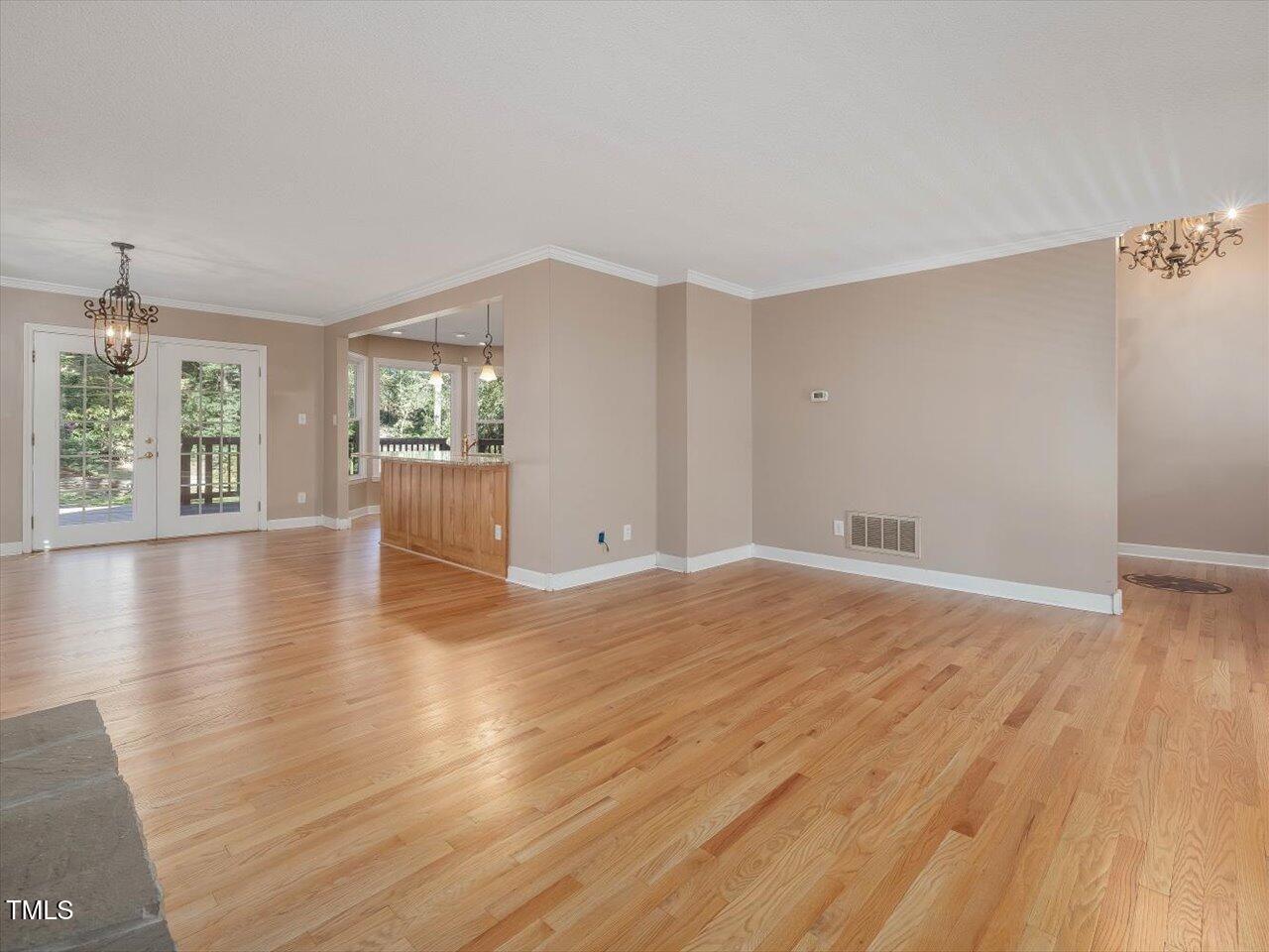 7713 Wakebrook Drive Raleigh, NC 27616 - Photo 22 of 90 22-Living Room
