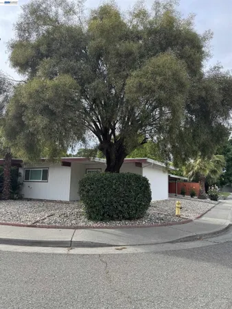 $727,000 | 3107 Corona Drive, Davis, CA 95616
