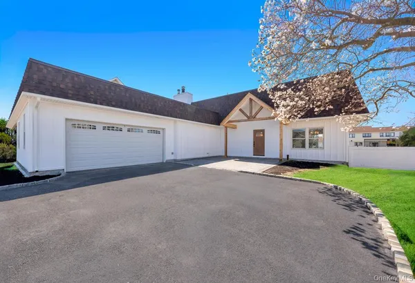 $1,449,999 | 66 Lighthouse Road, Babylon, NY 11702