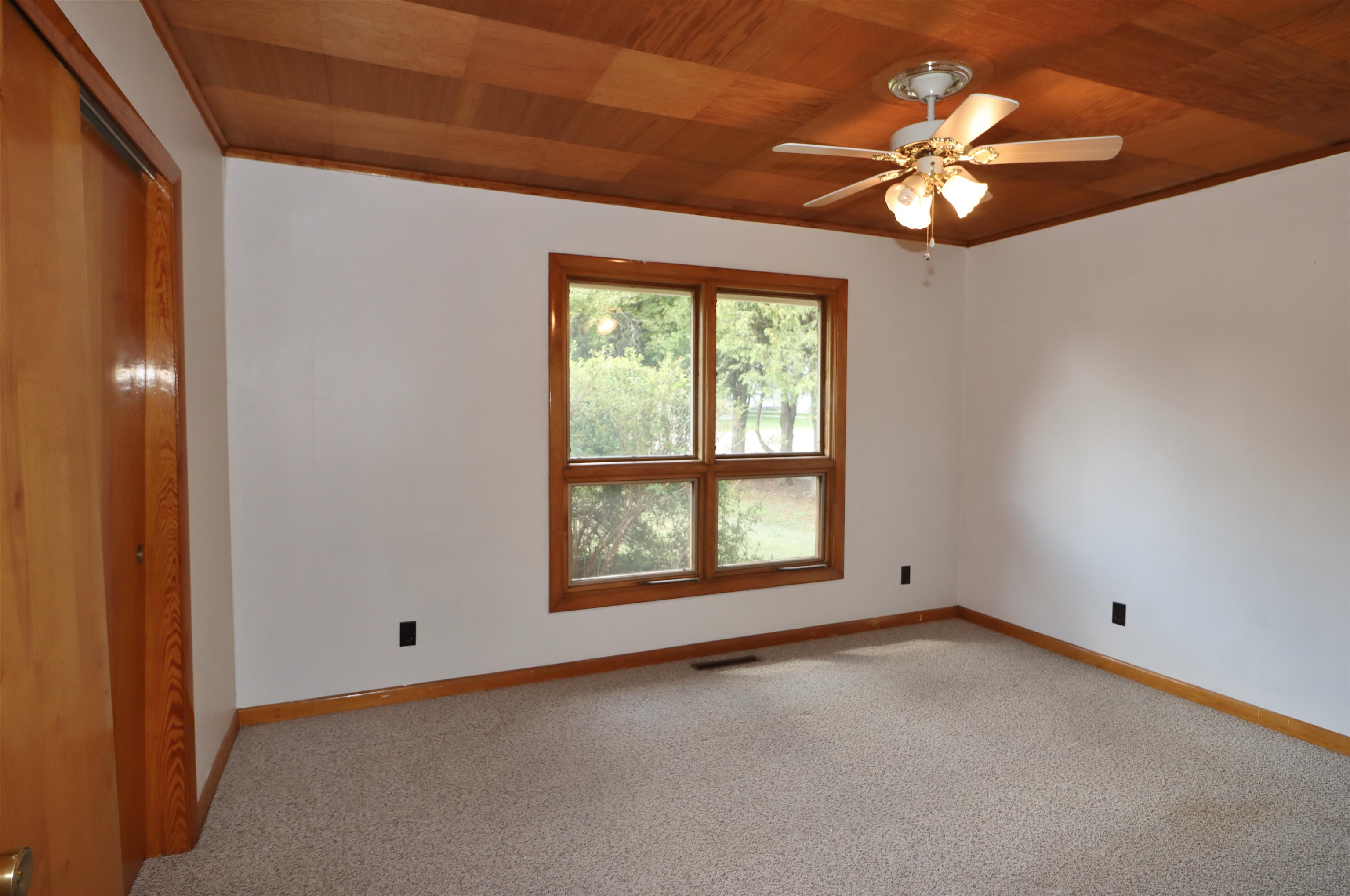1770 Riverside Drive Berlin, NH 03570 - Photo 3 of 39