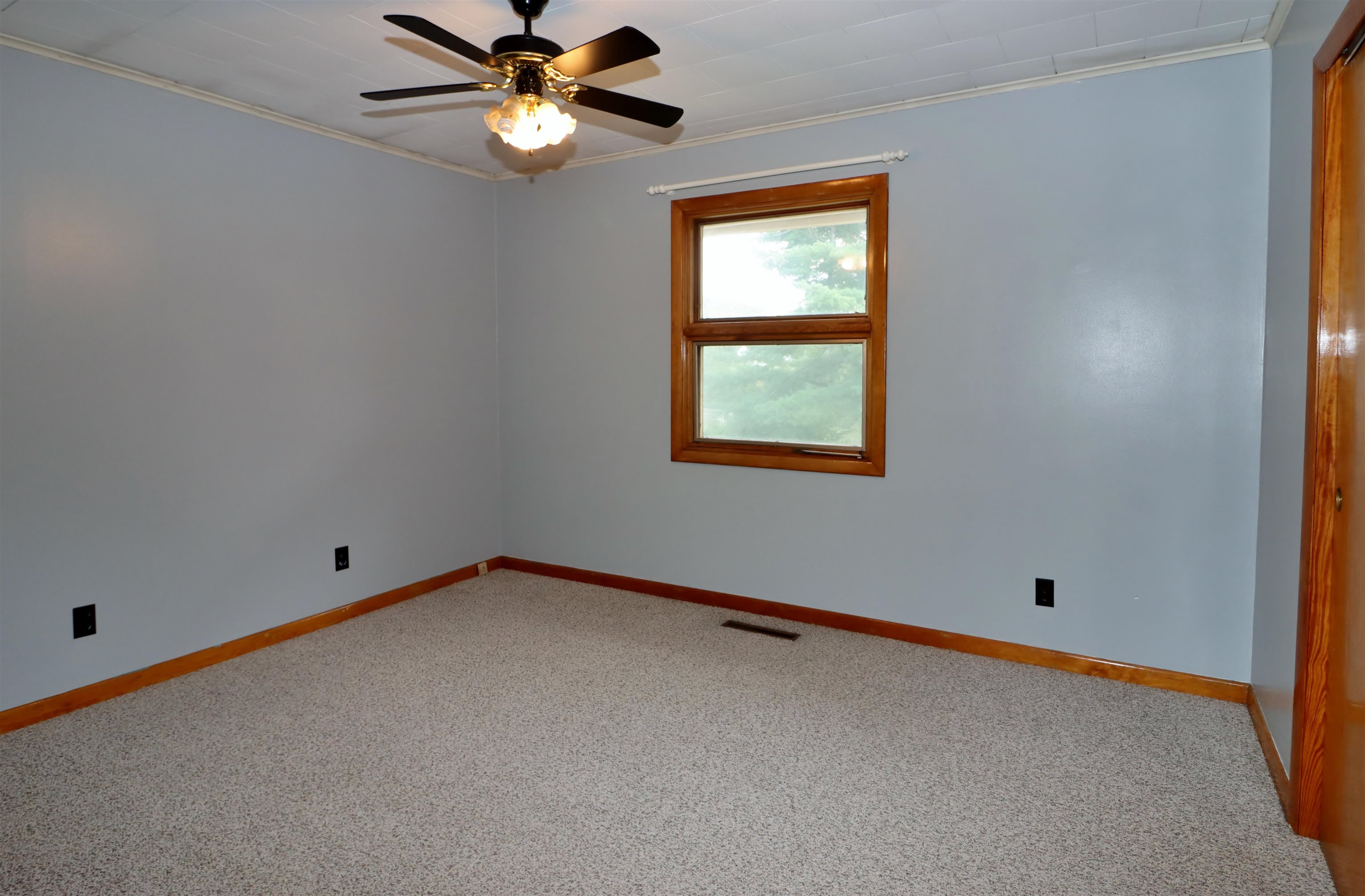 1770 Riverside Drive Berlin, NH 03570 - Photo 5 of 39