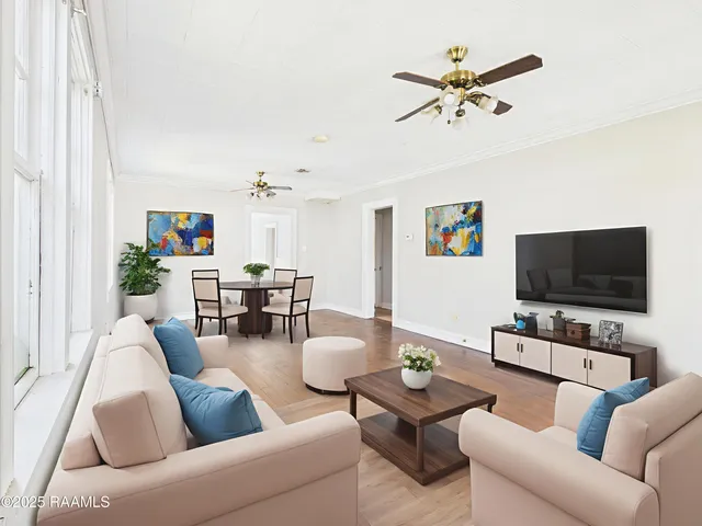 $995 | 131 Washington Street, St. Martinville, LA 70582