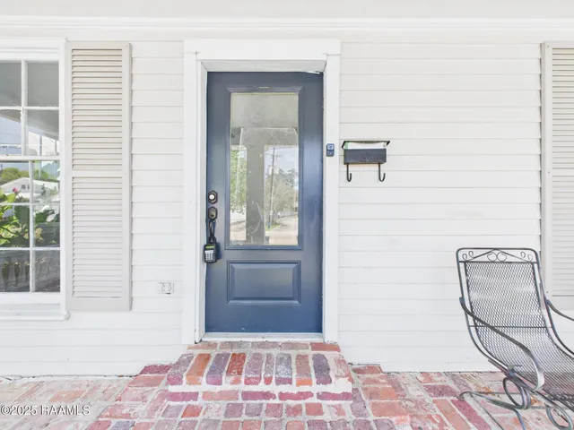 $995 | 131 Washington Street, St. Martinville, LA 70582