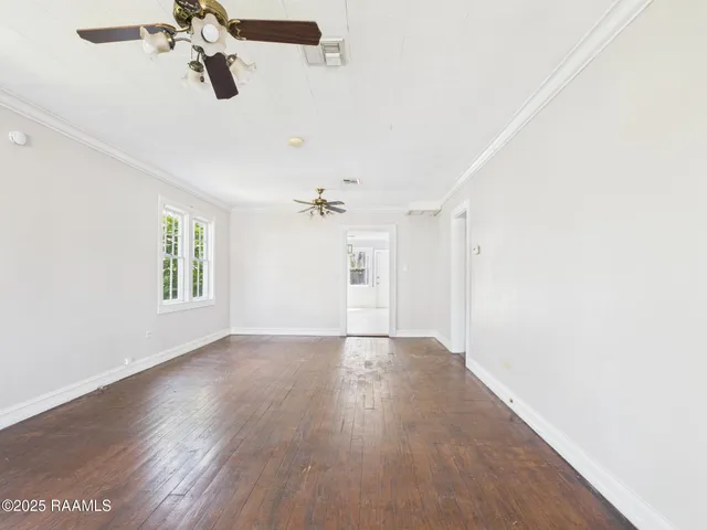 $995 | 131 Washington Street, St. Martinville, LA 70582