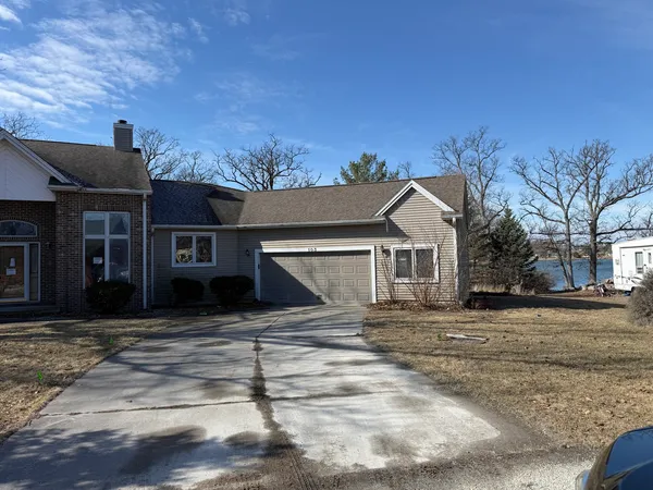 $299,900 | 103 County Road 320 North, Loda, IL 60948