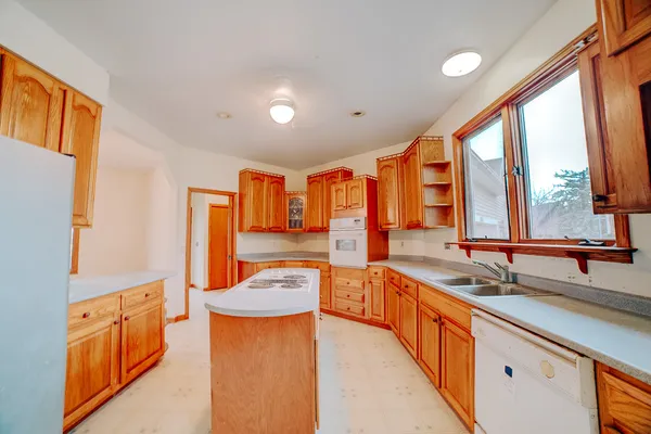 $299,900 | 103 County Road 320 North, Loda, IL 60948