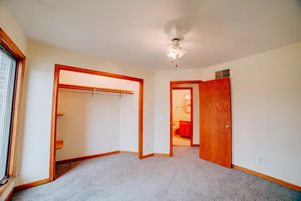 $299,900 | 103 County Road 320 North, Loda, IL 60948