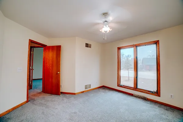 $299,900 | 103 County Road 320 North, Loda, IL 60948