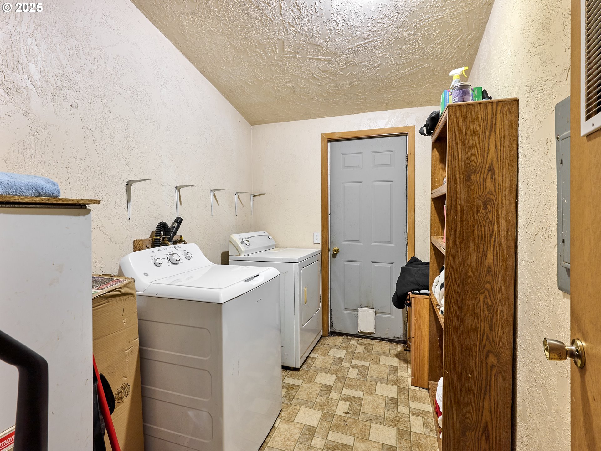 1632 Brown Street Woodburn, OR 97071 - Photo 17 of 22