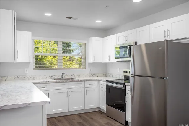 $3,200 | Undisclosed Address, East Moriches, NY 11940