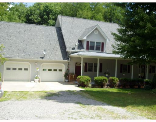 1542 South Lake Road Mercer, PA 16137 - Photo 1 of 8 Exterior Front.