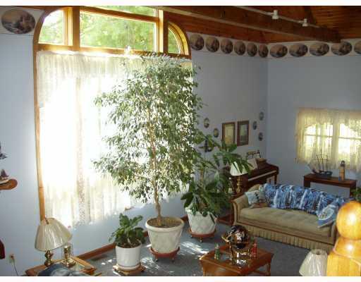 1542 South Lake Road Mercer, PA 16137 - Photo 7 of 8 Den/Family/Great Room.
