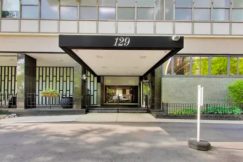 $549,500 | 1000 North Lake Shore Plaza, Unit 2205, Chicago, IL 60611