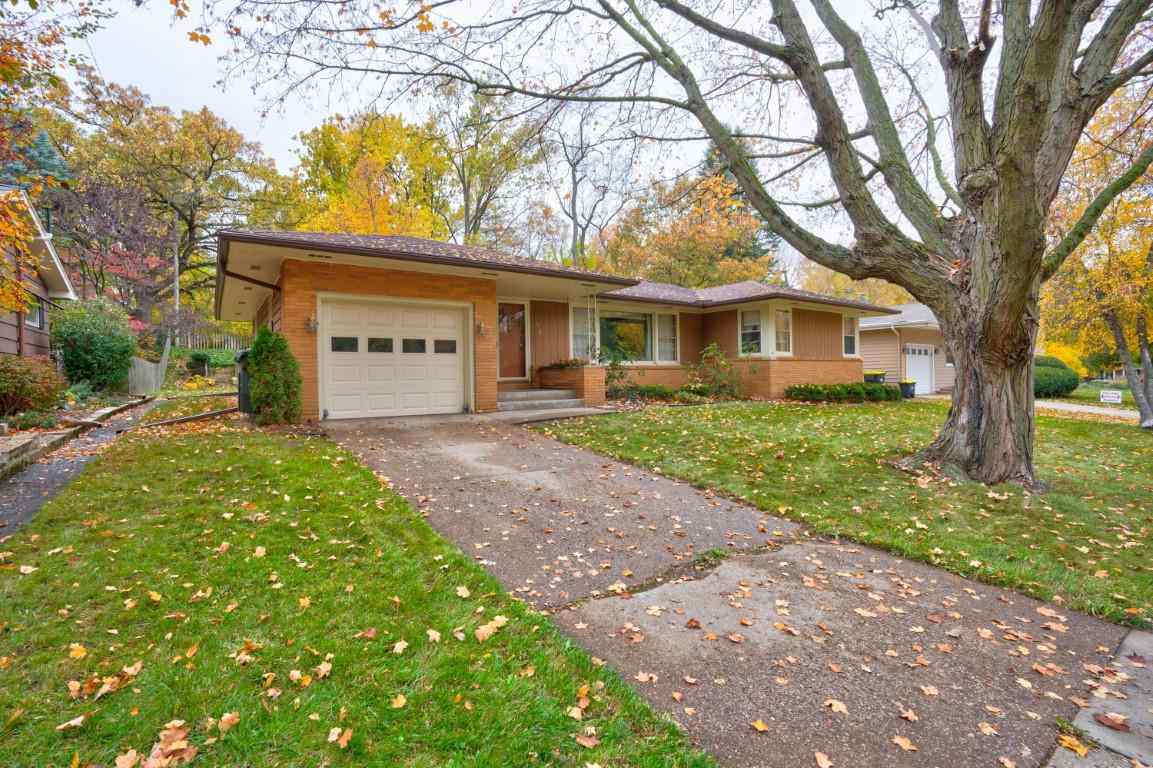 1513 Glendale Road Iowa City, IA 52245 - Photo 2 of 38 Gallery Image 2