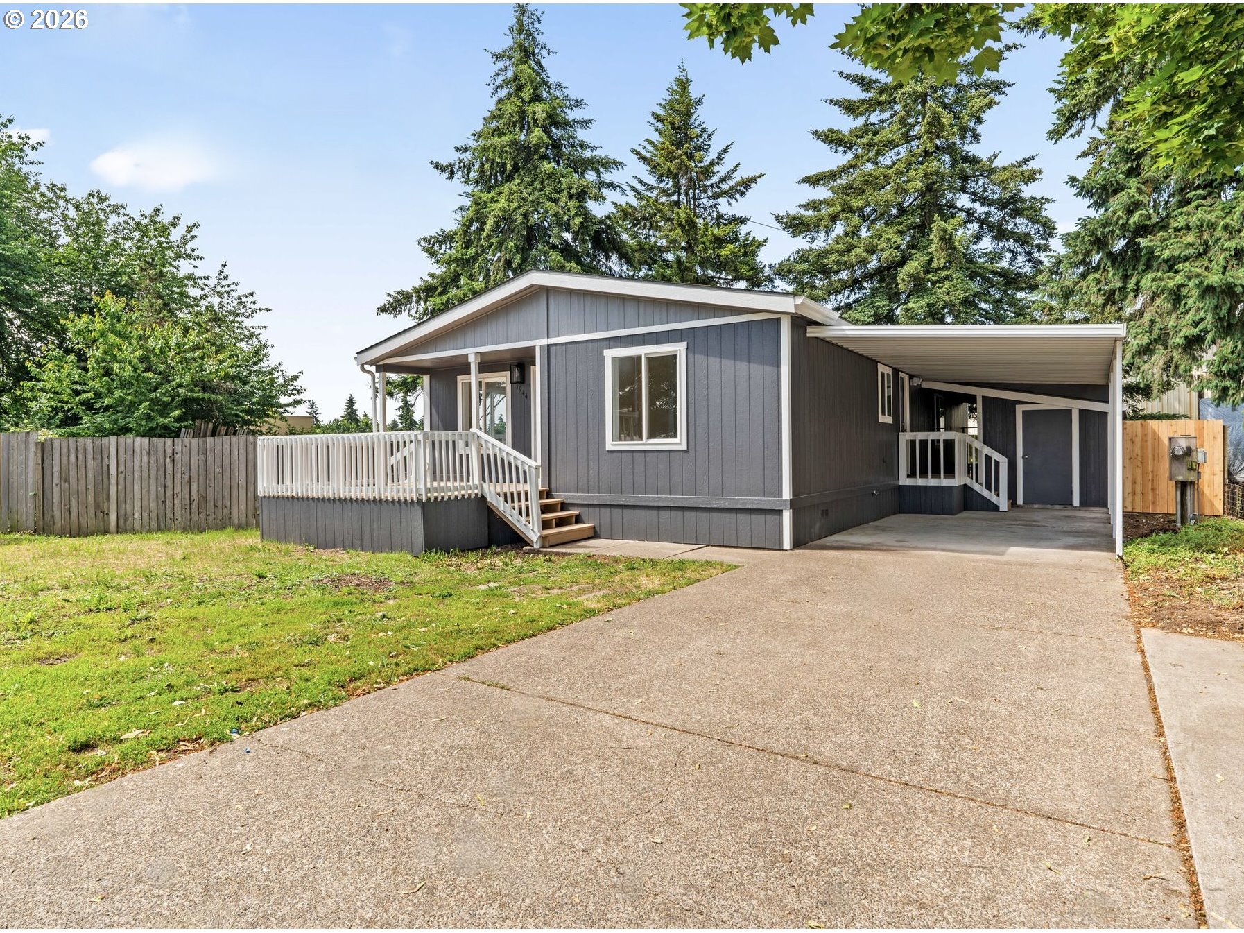1944 McTavish Court Springfield, OR 97477 - Photo 2 of 23