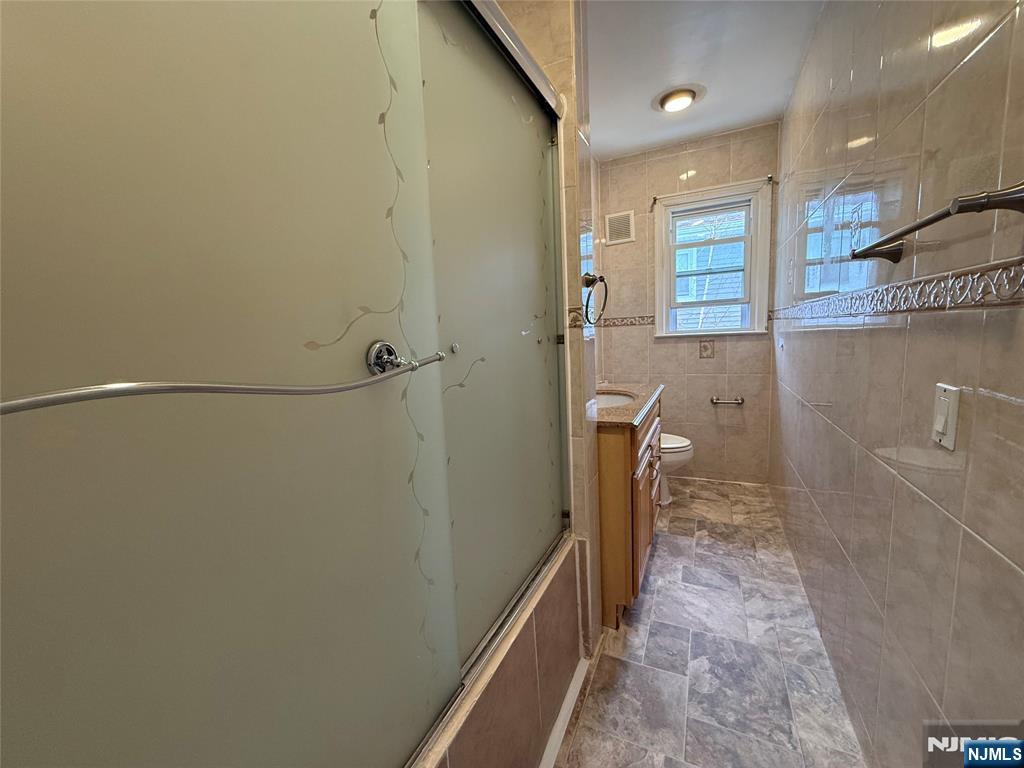 17 Daka Court, Unit 2 Bloomfield, NJ 07003 - Photo 13 of 15