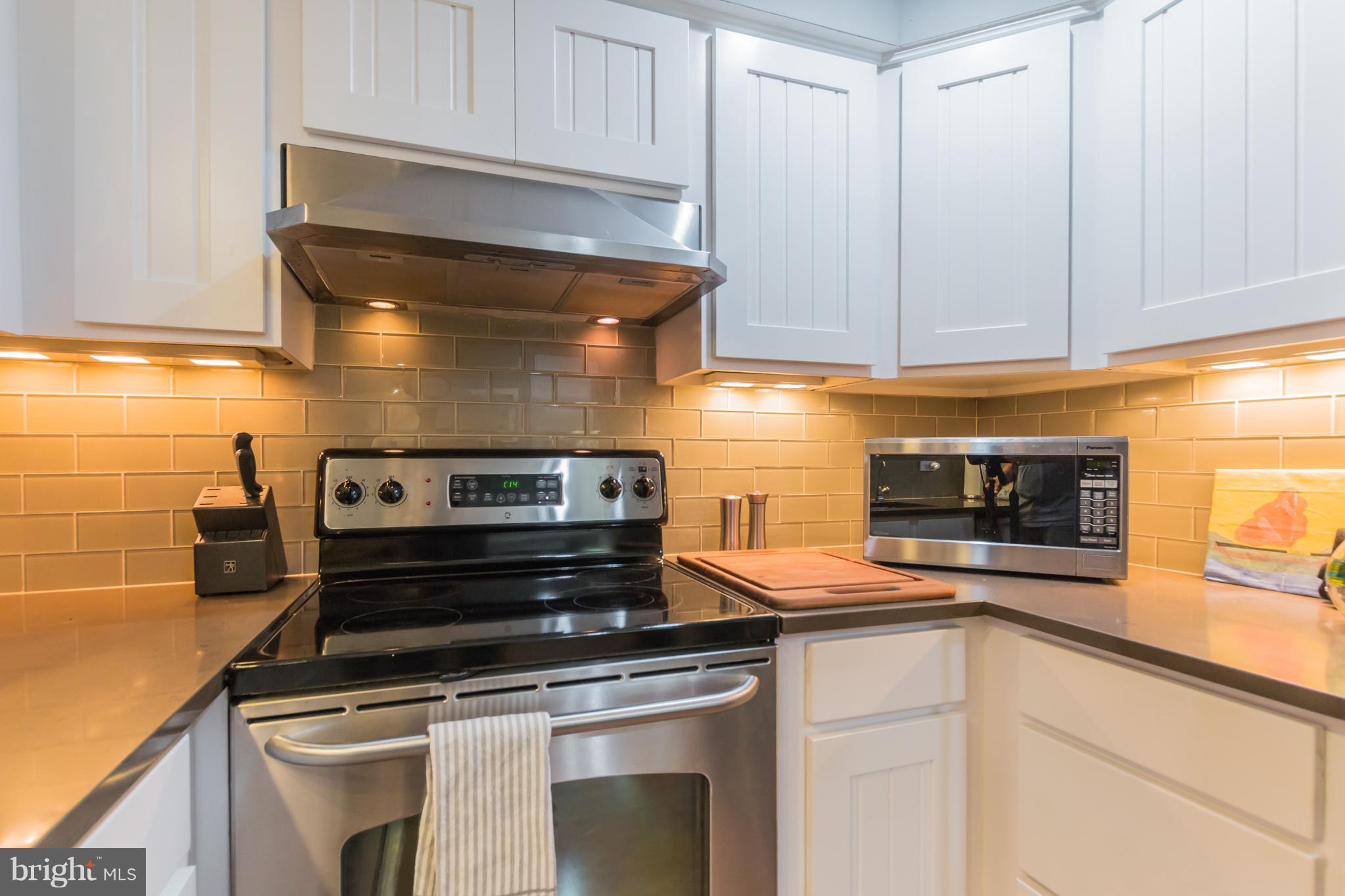 2224 Springwood Drive, Unit H Reston, VA 20191 - Photo 15 of 30 Kitchen