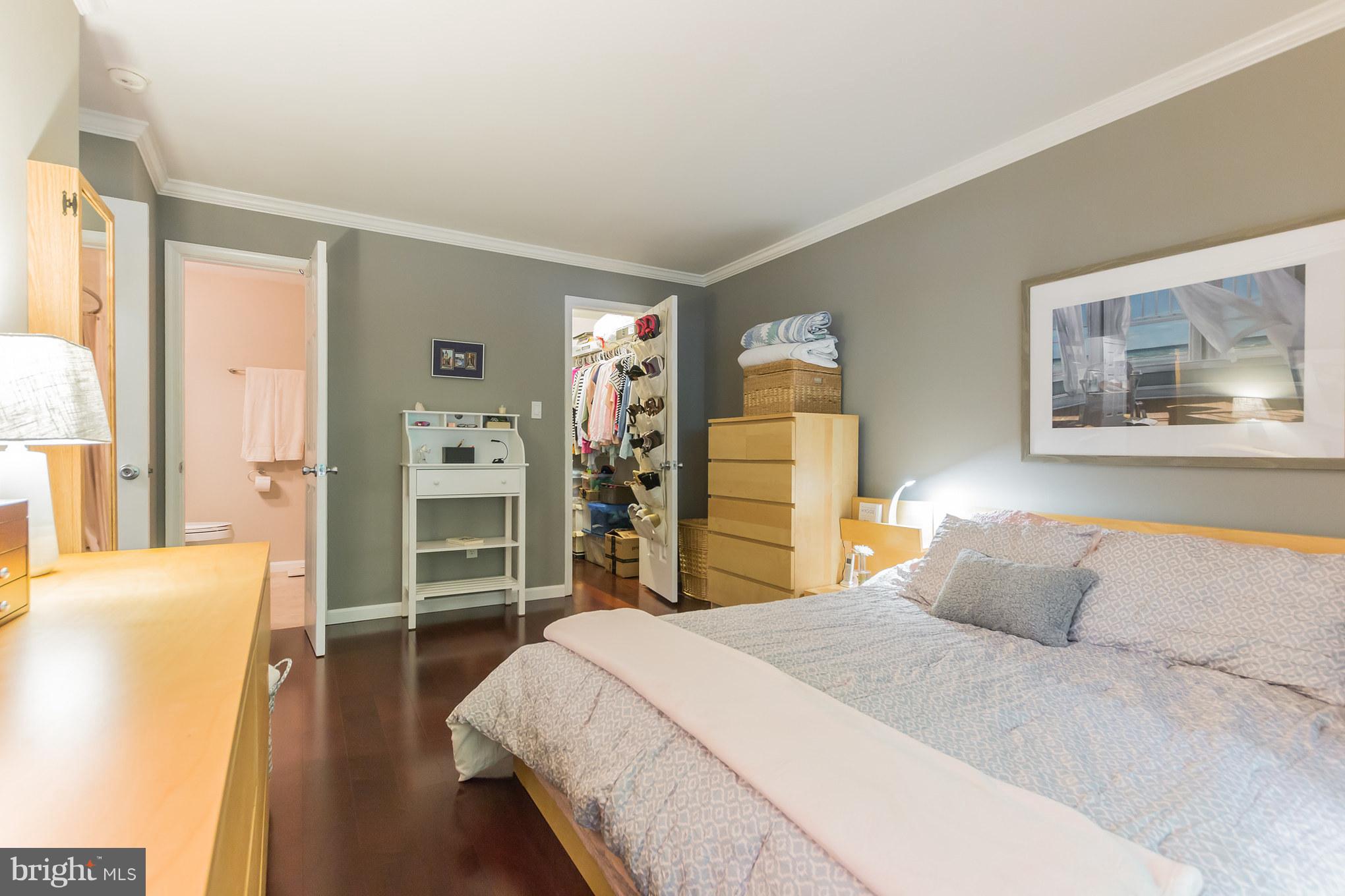 2224 Springwood Drive, Unit H Reston, VA 20191 - Photo 21 of 30 Bedroom
