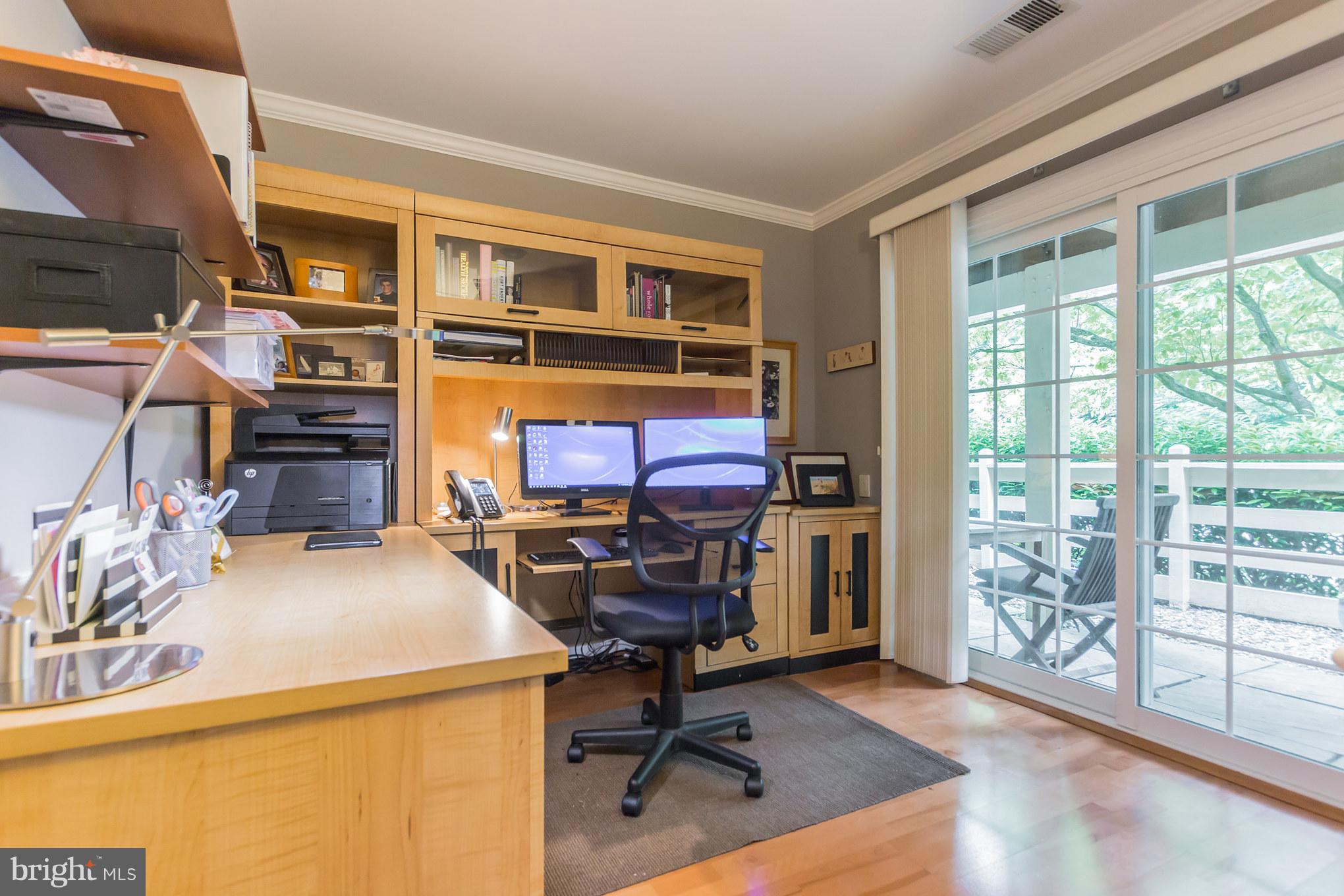 2224 Springwood Drive, Unit H Reston, VA 20191 - Photo 25 of 30 Interior (General)