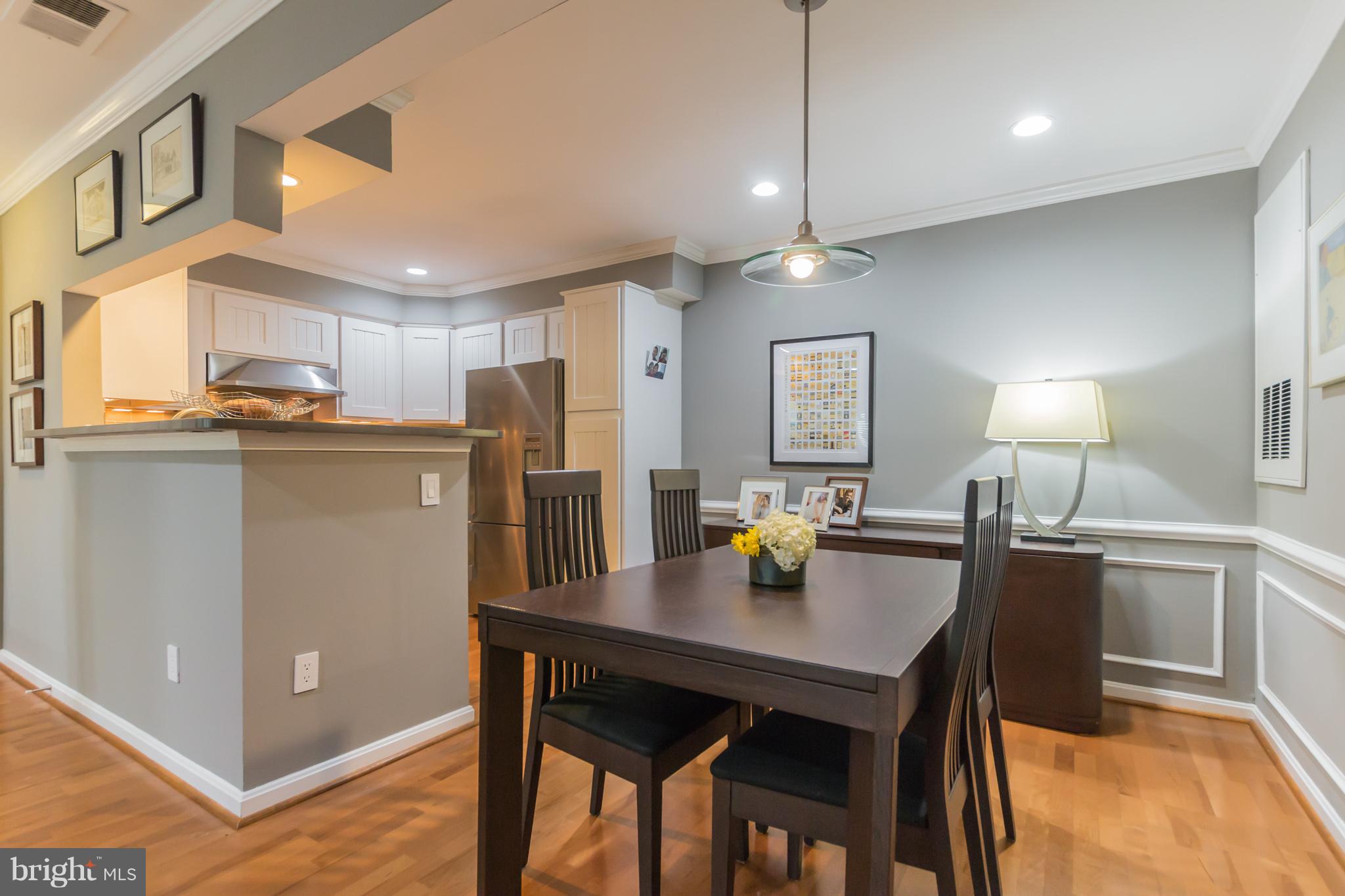 2224 Springwood Drive, Unit H Reston, VA 20191 - Photo 9 of 30 Dining Room